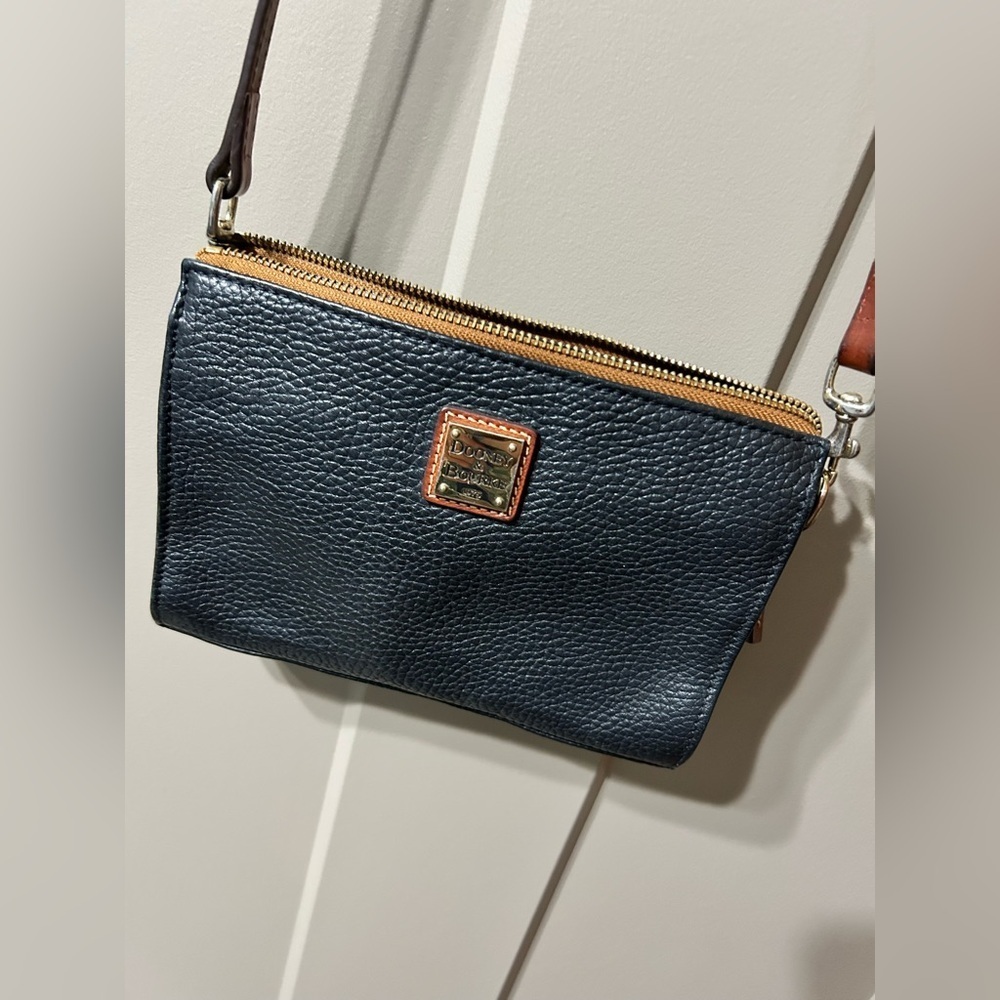 Dooney & Bourke Black Pebble Leather Janine Classic Handbag Purse Crossbody Bag